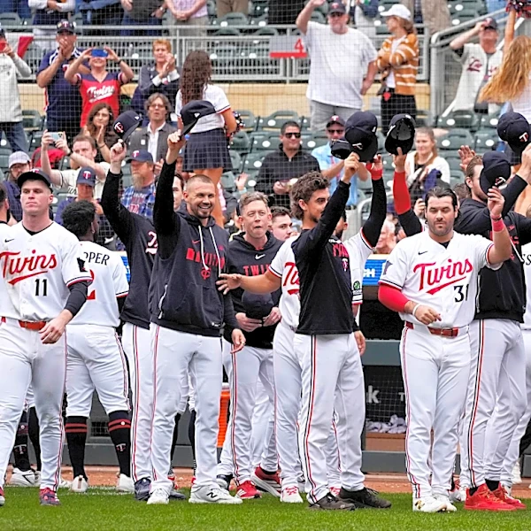 Twins 6, Rangers 4: Out with some bangs