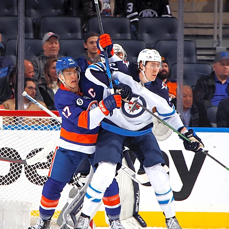 Islanders News: Rosters due, Logan Stanley signed