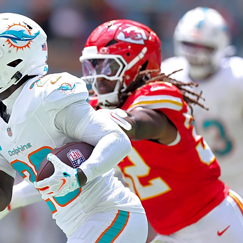 Miami Dolphins news: De’Von Achane injury updates, Chiefs game reactions