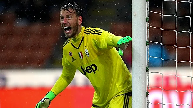 OFFICIALLY OFFICIAL: Juventus sign Neto as new backup keeper following Kamil Grabara injury