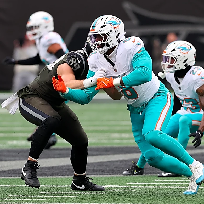 The 49ers are signing a four-time Pro Bowl pass rusher to their practice squad