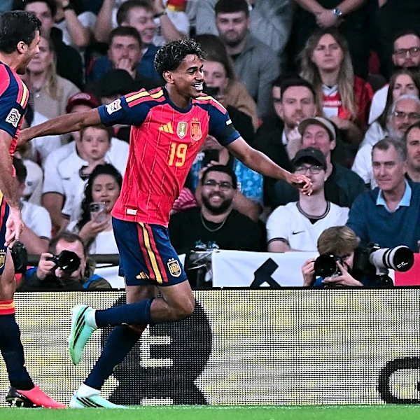 Lamine Yamal shows up England and Harry Kane with standout show for Spain
