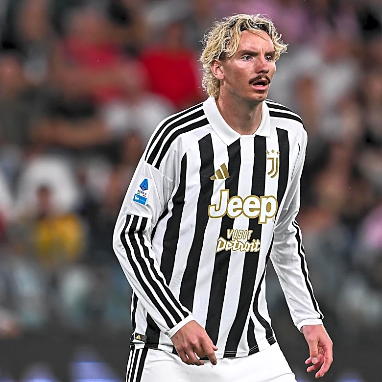 Bayern Munich News: FC Bayern to pass on Nick Woltemade; Vincent Kompany pushing for Jordan Pickford move?; Six English clubs want FC Barcelona’s D...