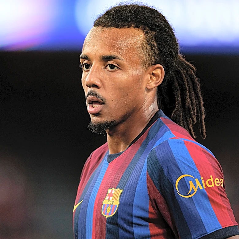 Gossip: Barcelona star Jules Kounde is Bayern Munich’s dream January transfer