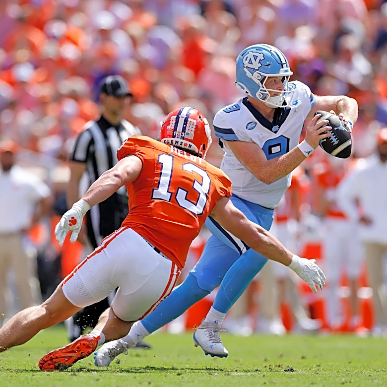 Would a change in quarterback make UNC a better football team?