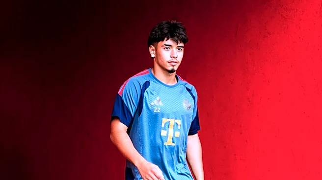Maycon Cardozo trains solo in an empty Säbener Straße