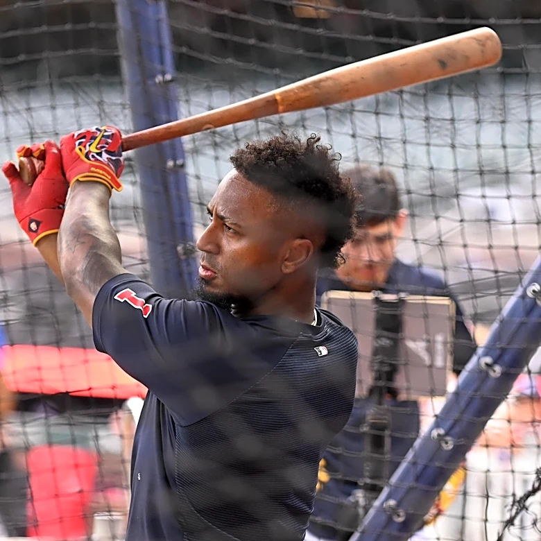Ozzie Albies appears locked in, Walt Weiss explains roster decisions