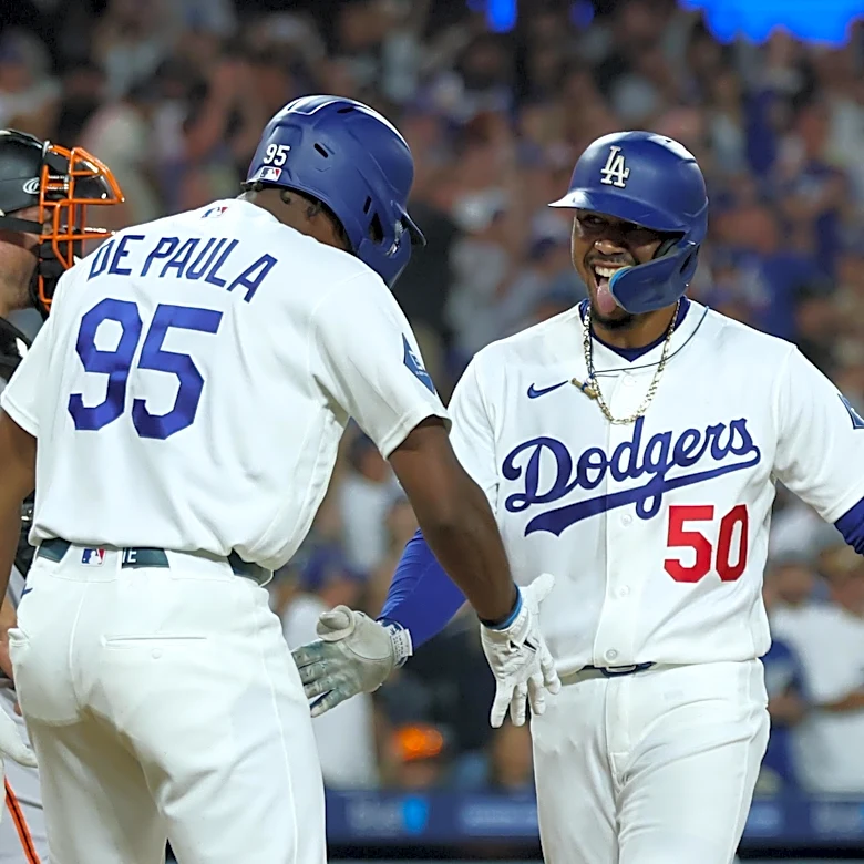Dodgers in September: Mookie Betts on fire, Josue De Paula says hello