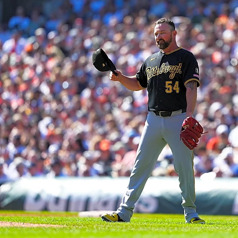 Dominant 2019 Padres closer announces retirement