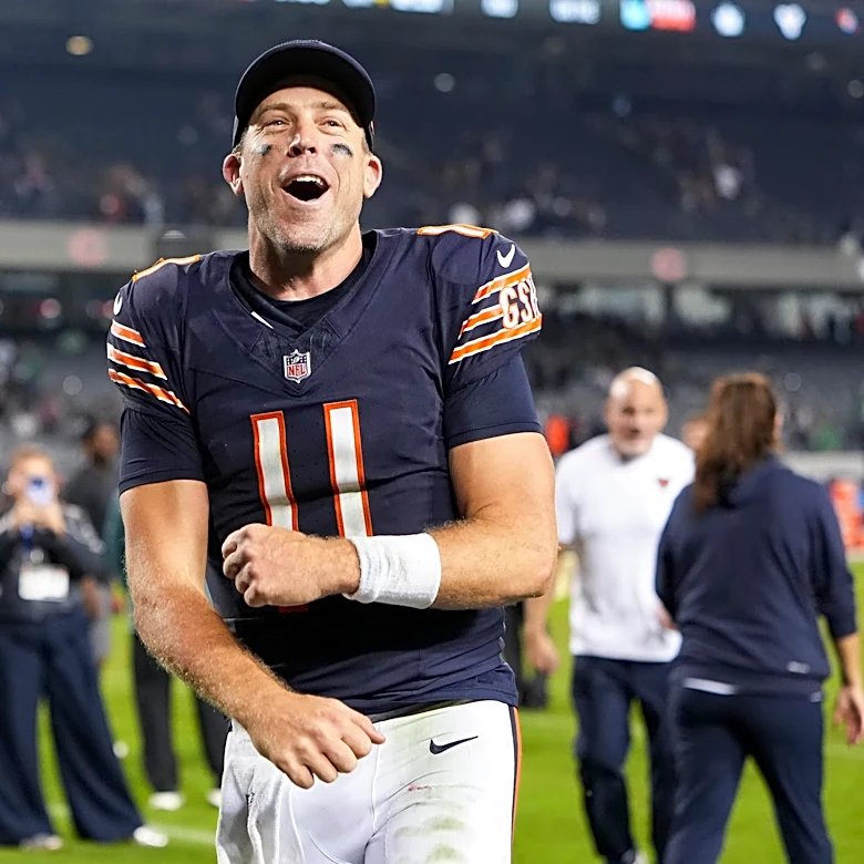 Bears vs. Eagles Game Balls: Keenum Shines, Defense Has Hope