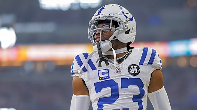 Eagles sign Kenny Moore to the active roster