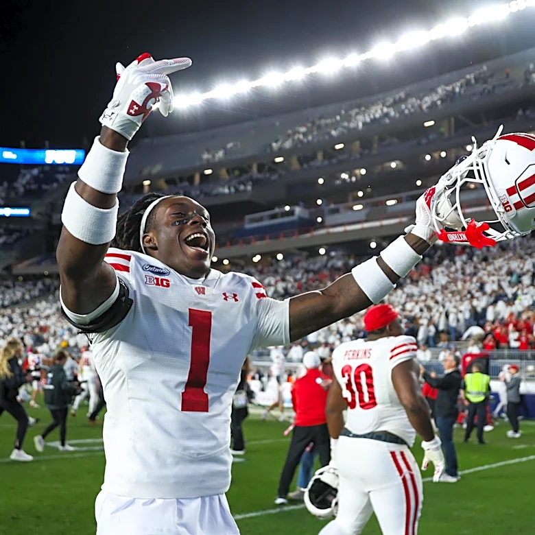Badgers opening odds vs. Michigan State revealed for Week 5