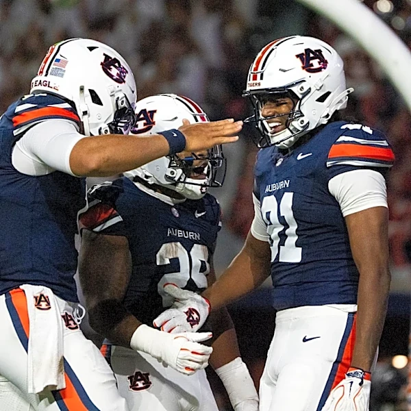 Tennessee favored by a touchdown over Auburn