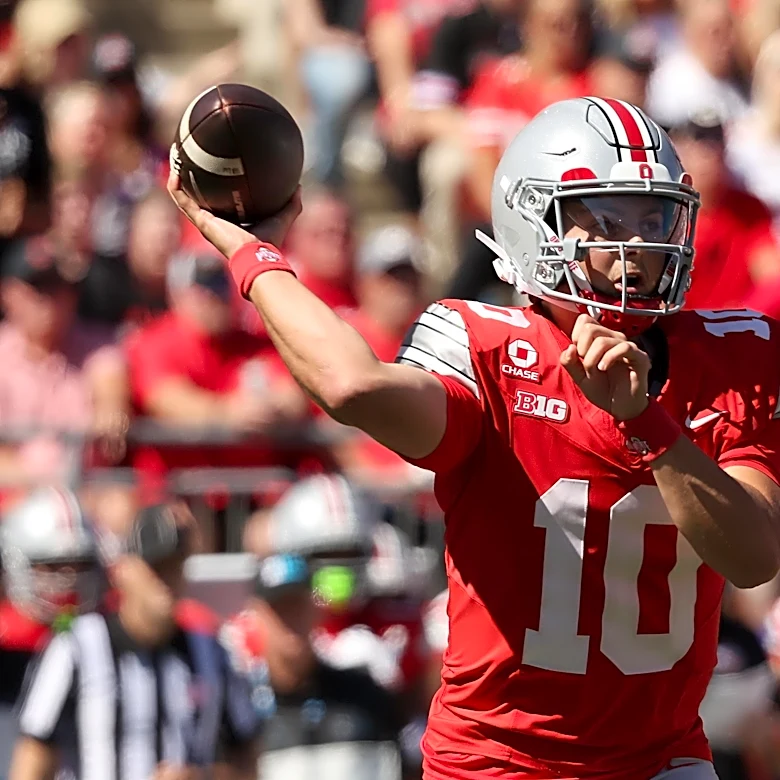 Off-Script Ohio: Buckeyes head to Kinnick for top-15 showdown with Iowa