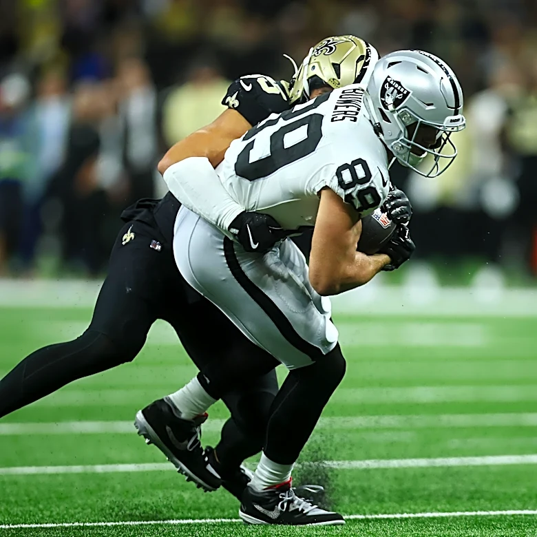 Raiders news: Brock Bowers is on historic pace