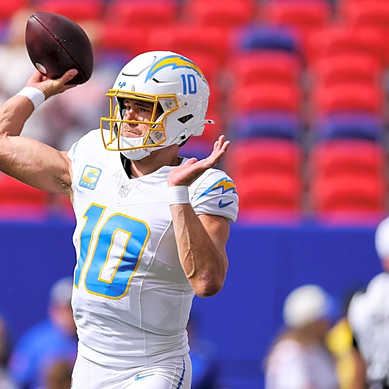 Los Angeles Chargers news: Panic meter reaches new high with Justin Herbert