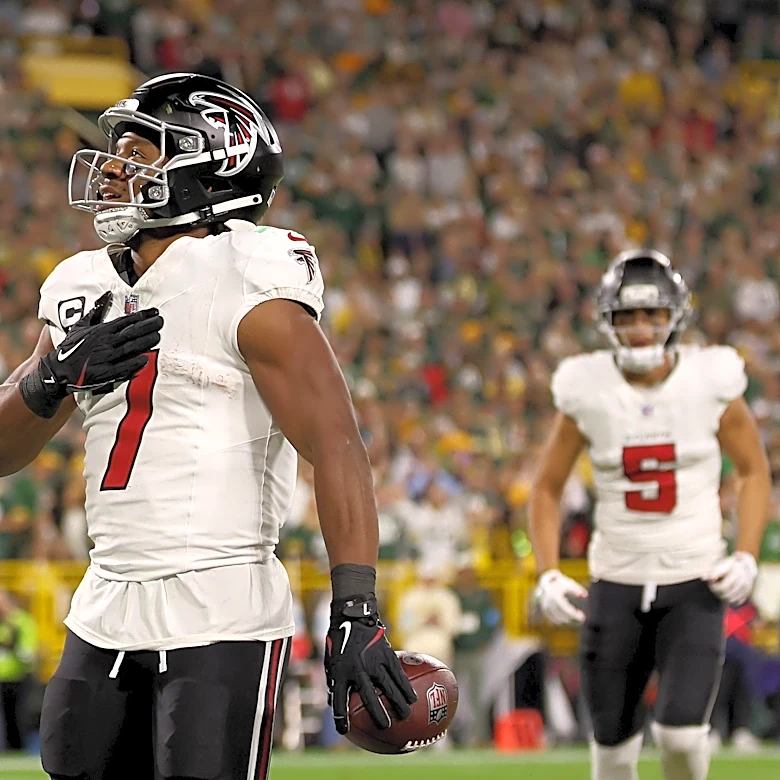 Bijan Robinson earns NFC Offensive Player of the Week for dominance vs. Packers