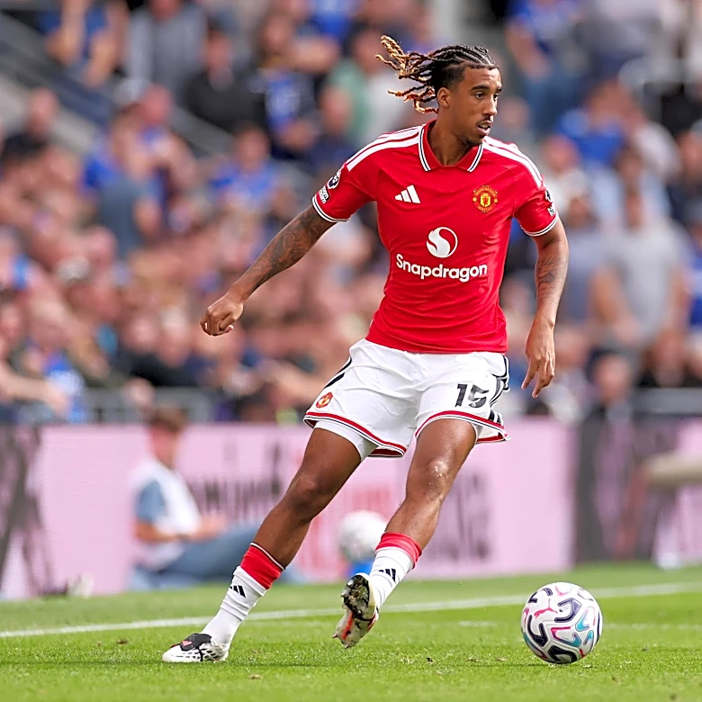 Manchester United cannot afford to stall Leny Yoro’s development