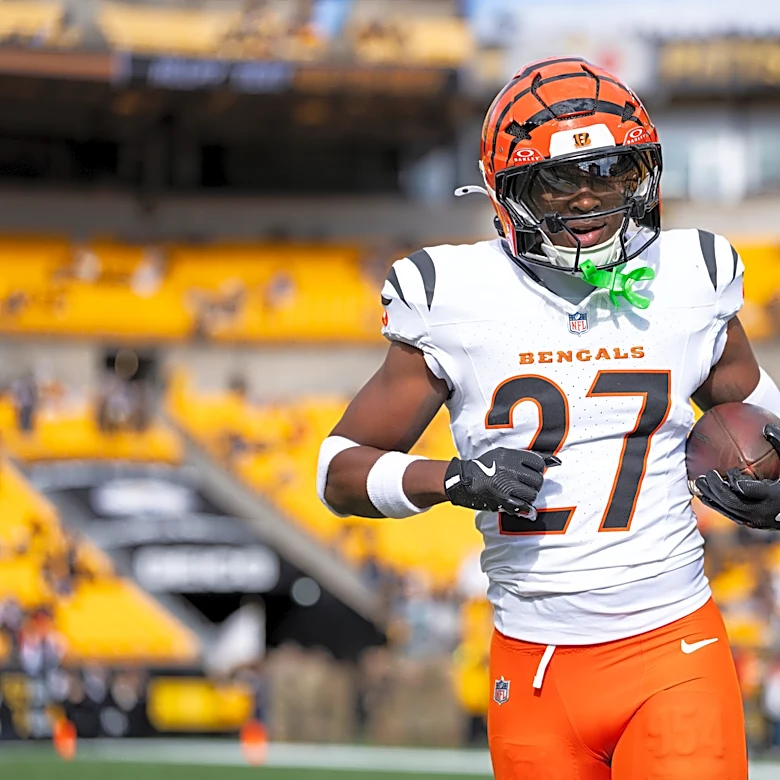 Bengals Film Room: Is it time for Cincinnati to bench Jordan Battle for Kyle Dugger?