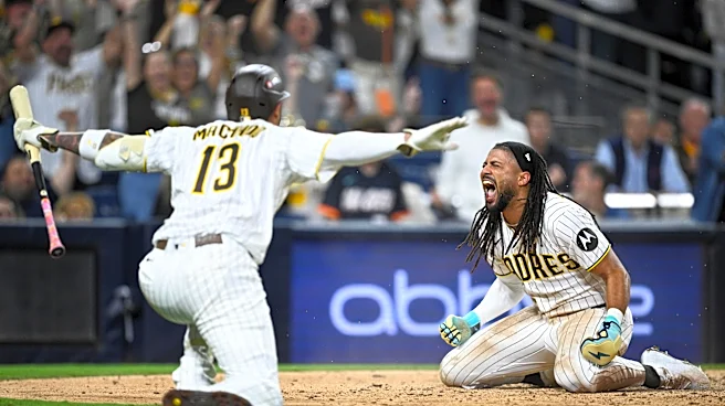 Padres get on top fast in all-around rout of Cubs