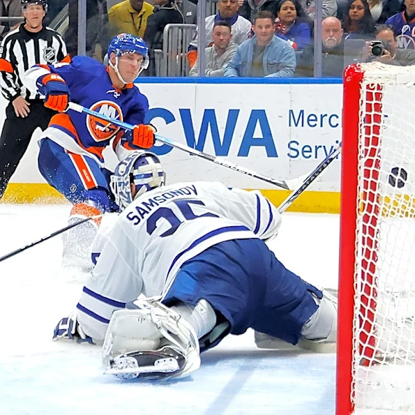 New York Islanders vs. Toronto Maple Leafs season opener game thread