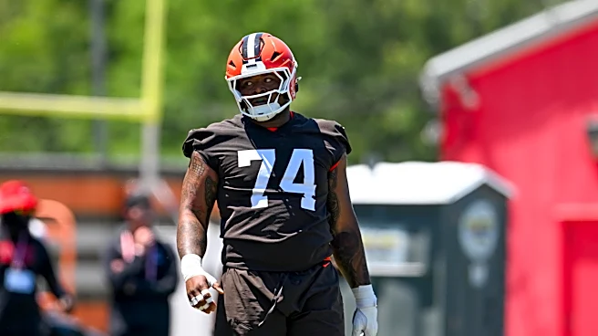 Browns down two starting offensive linemen vs. Steelers