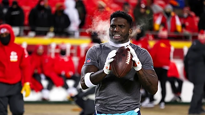 Chiefs News: Tyreek Hill continues to hint at a comeback