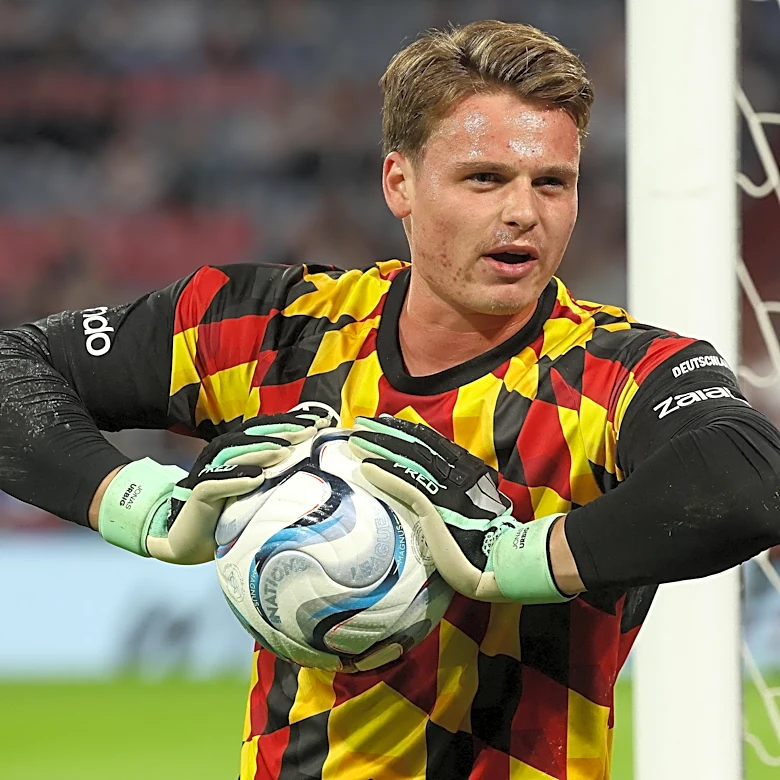Jonas Urbig reveals Manuel Neuer wished him good luck ahead of Germany debut