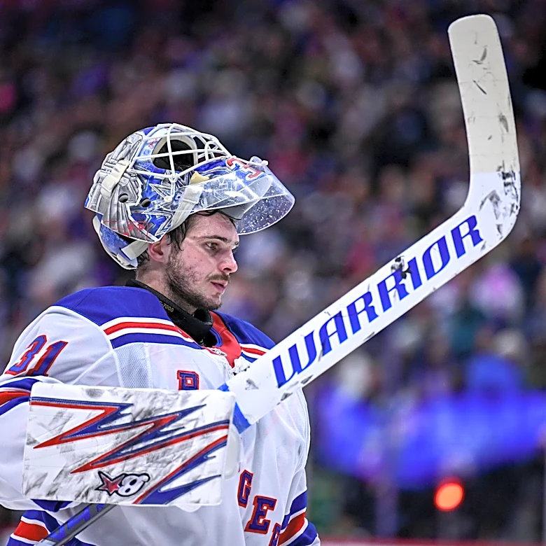 Morning Flurries: Goalie goal alert!