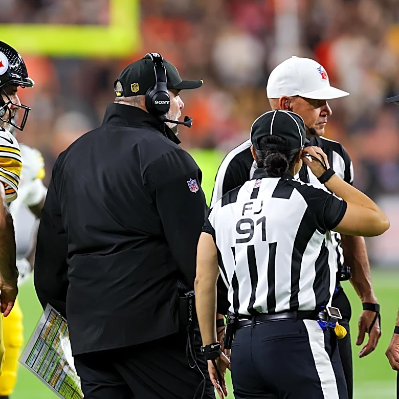 Steelers head coach Mike McCarthy regrets altercation with Aaron Rodgers
