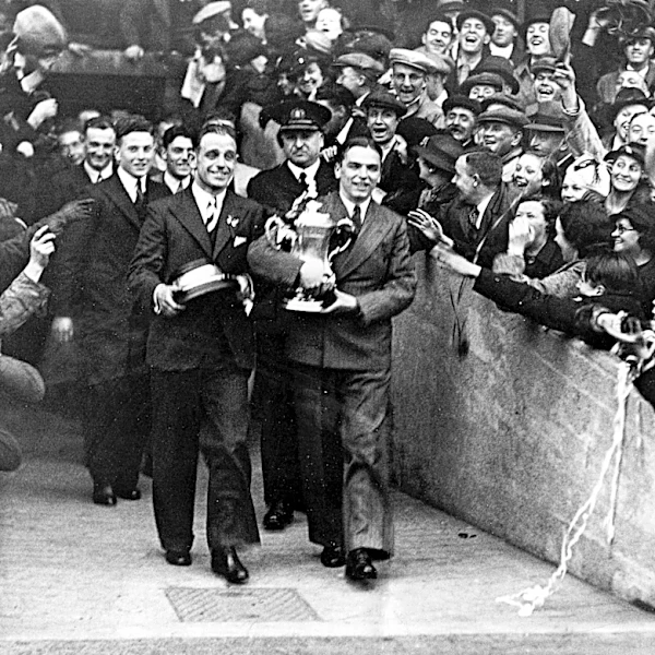 OTD: (3/10/1931) A Sunderland Debut For Charlie Thomson