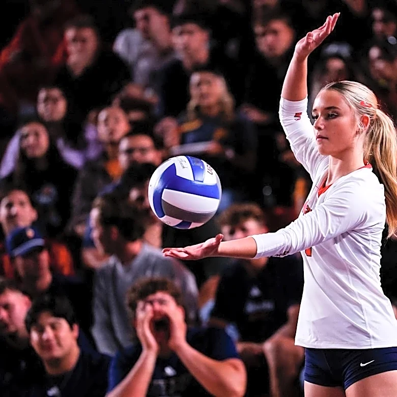 Arizona volleyball can’t maintain momentum in loss to Iowa State