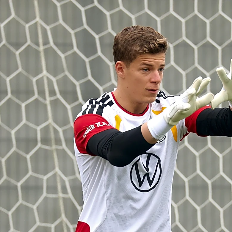 FC Augsburg’s Finn Dahmen expected to start for Germany vs. Greece