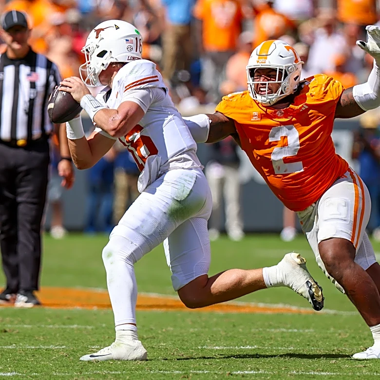Unpacking the first-down struggles for Texas vs. Tennessee