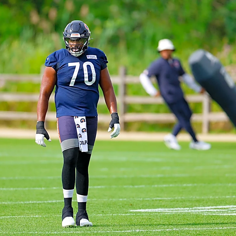 Chicago Bears place Braxton Jones on Injured Reserve