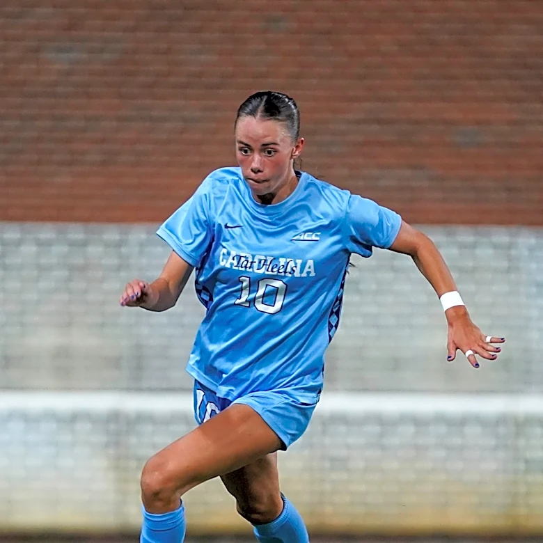 #1 UNC Women’s Soccer extends its win streak to 8 with a win over #12 Notre Dame