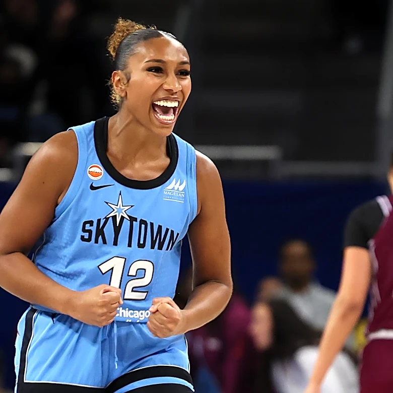 In her first WNBA season with the Chicago Sky, Sydney Taylor played with a style that echoed a league legend