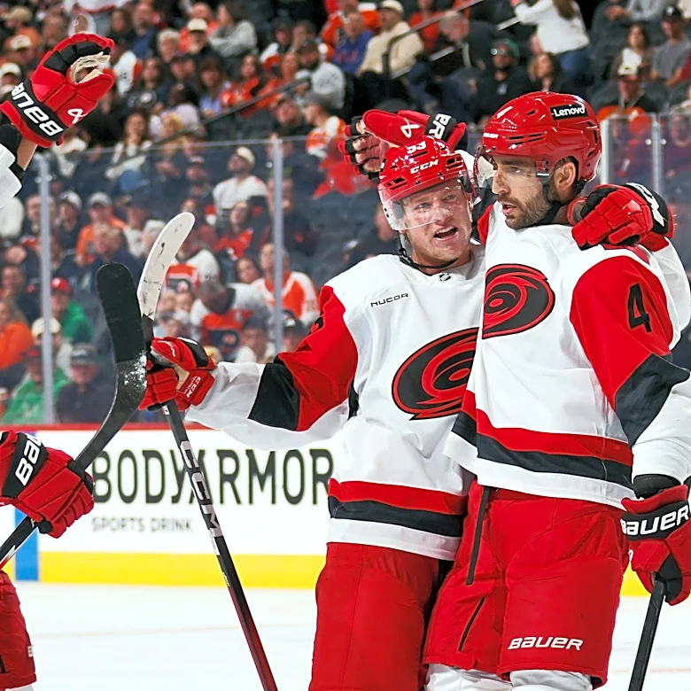 Hurricanes 3, Flyers 2 – OT