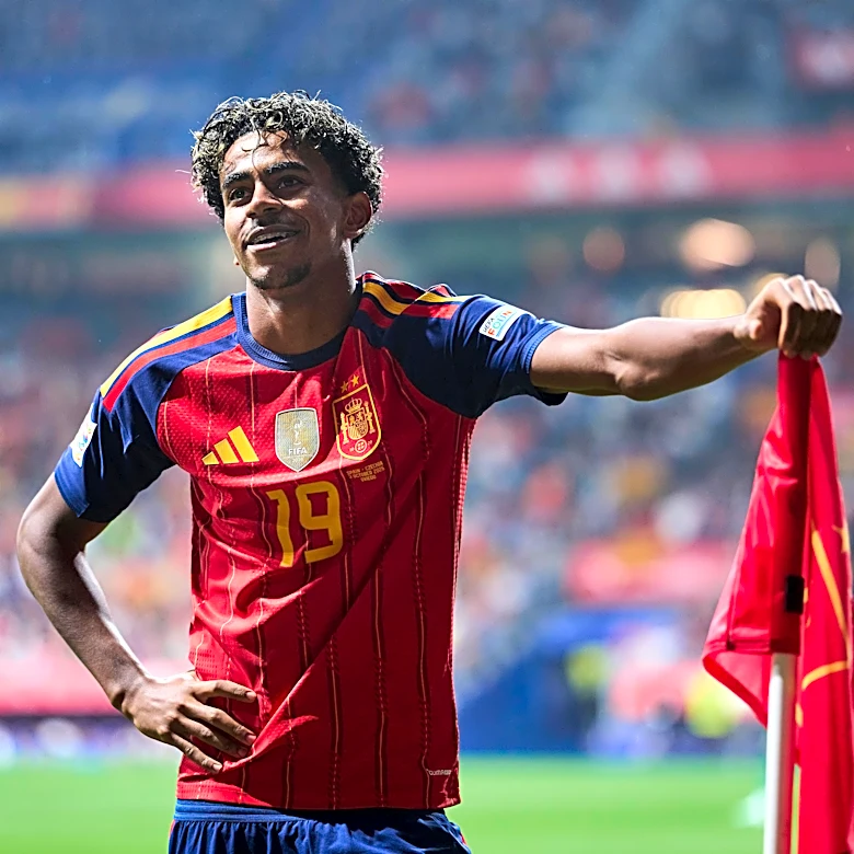‘He never ceases to amaze us’ – Spain boss hails Lamine Yamal after stunner against Czechia
