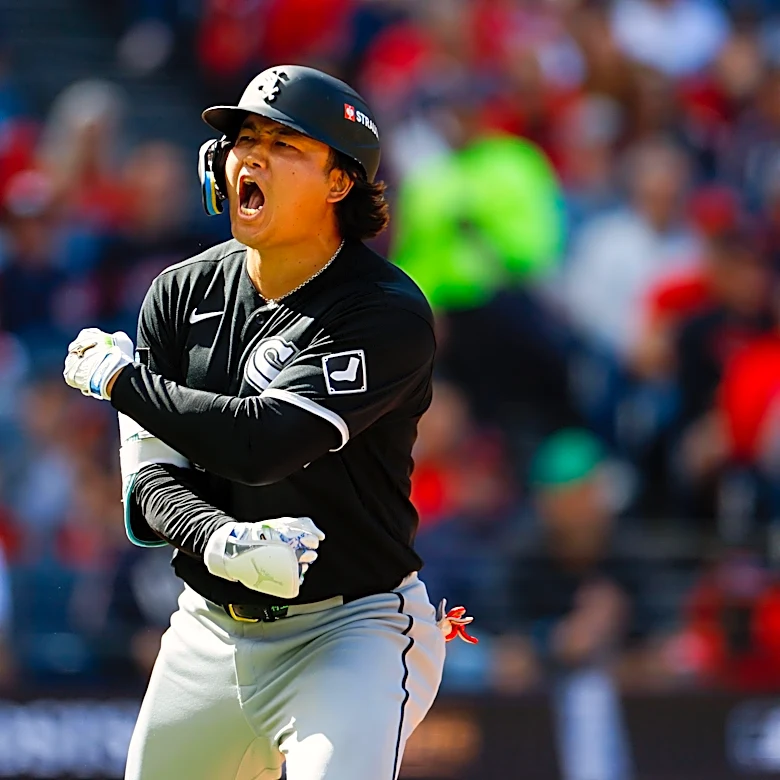 MLB Playoff Roundup: White Sox pull off Game 1 upset