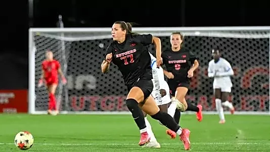 Women’s Soccer Hands Iowa Its First Big Ten Win in a 1-0 Loss