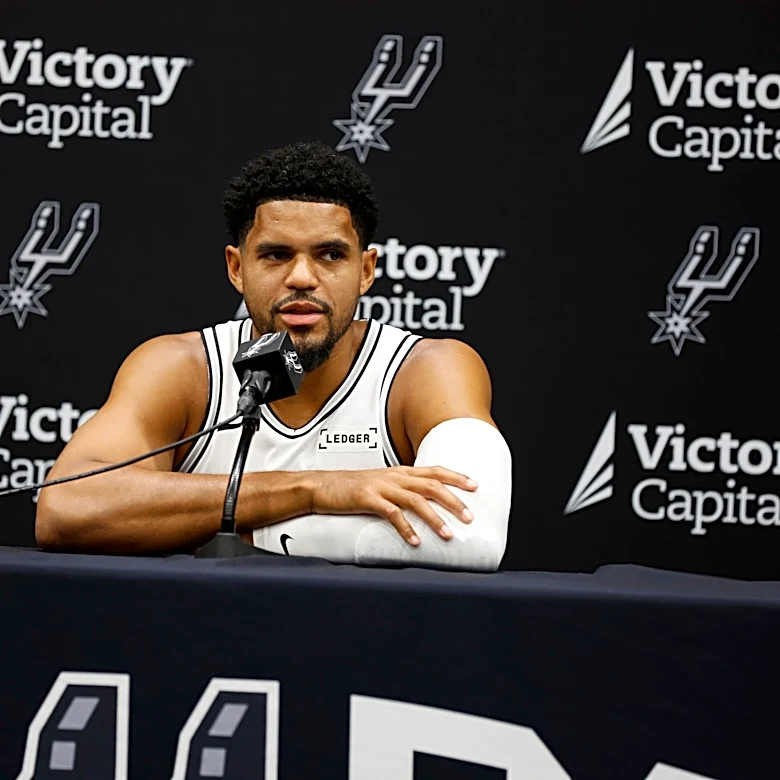 Tobias Harris out for preseason with calf strain, questionable for season opener