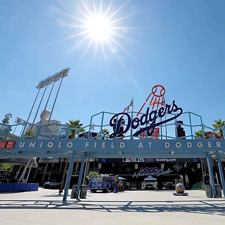 Dodgers vs. Braves NLDS Game 2 chat