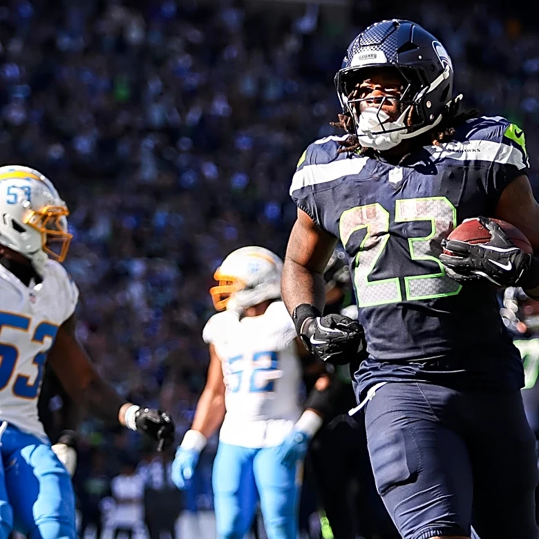 Seahawks-Chargers score: Seahawks hold on for flag-filled, sloppy win over Chargers