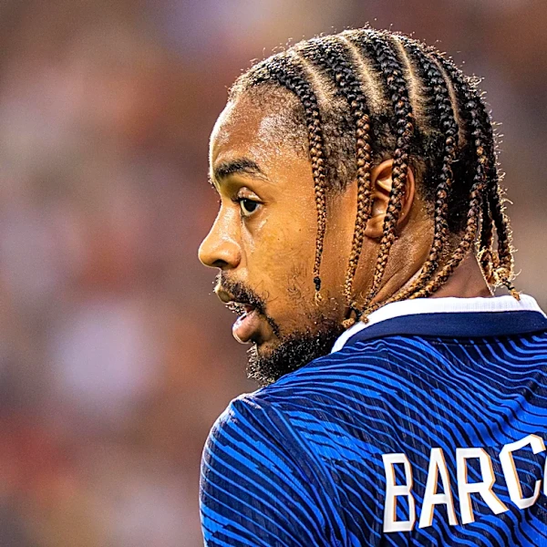 Is Bradley Barcola the answer to replacing Luis Díaz at Liverpool?