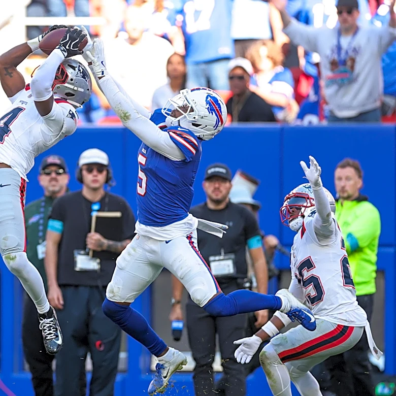 Craig Woodson, Patriots defense step up in upset win over Bills