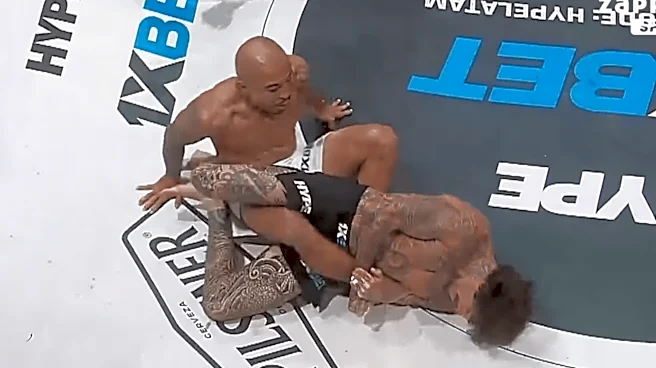 Video: Jose Aldo escapes heel hook, grappling match with Marlon Vera ends in draw