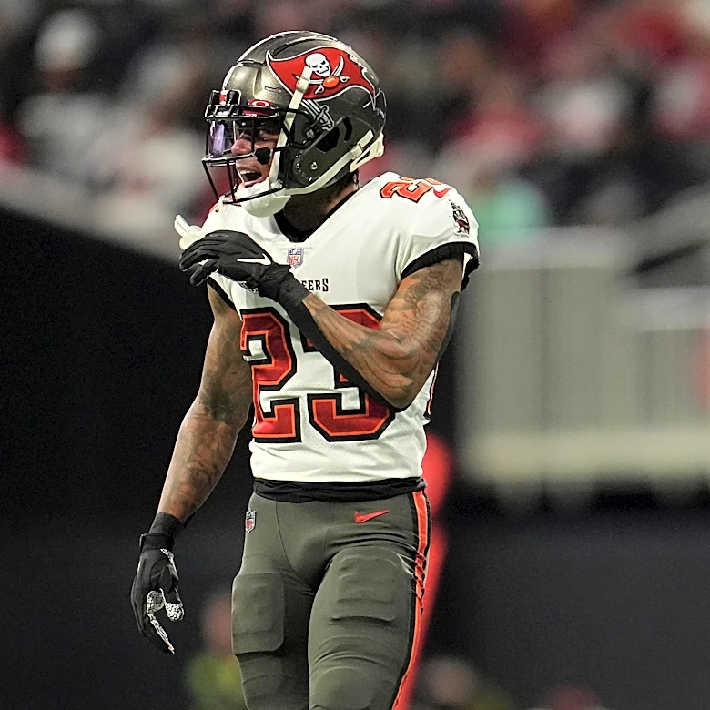 Steelers signing former Buccaneers CB