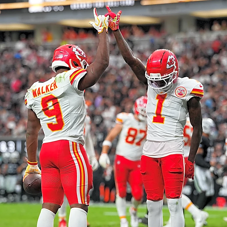 Chiefs skill-position players were heroic in win over Raiders