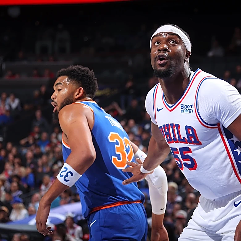 Ariel Hukporti leaves game vs. Knicks with apparent leg injury
